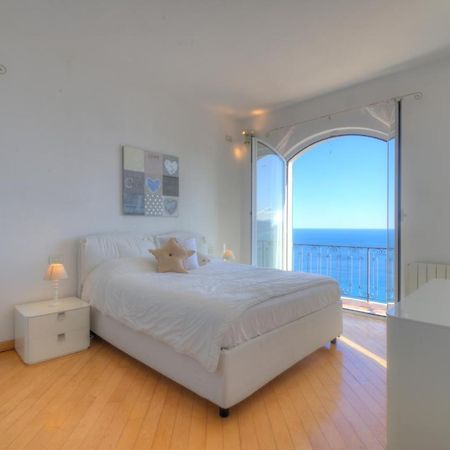 Villa Ischia Attico Sul Mare A Verezzi Борджо-Верецци Экстерьер фото
